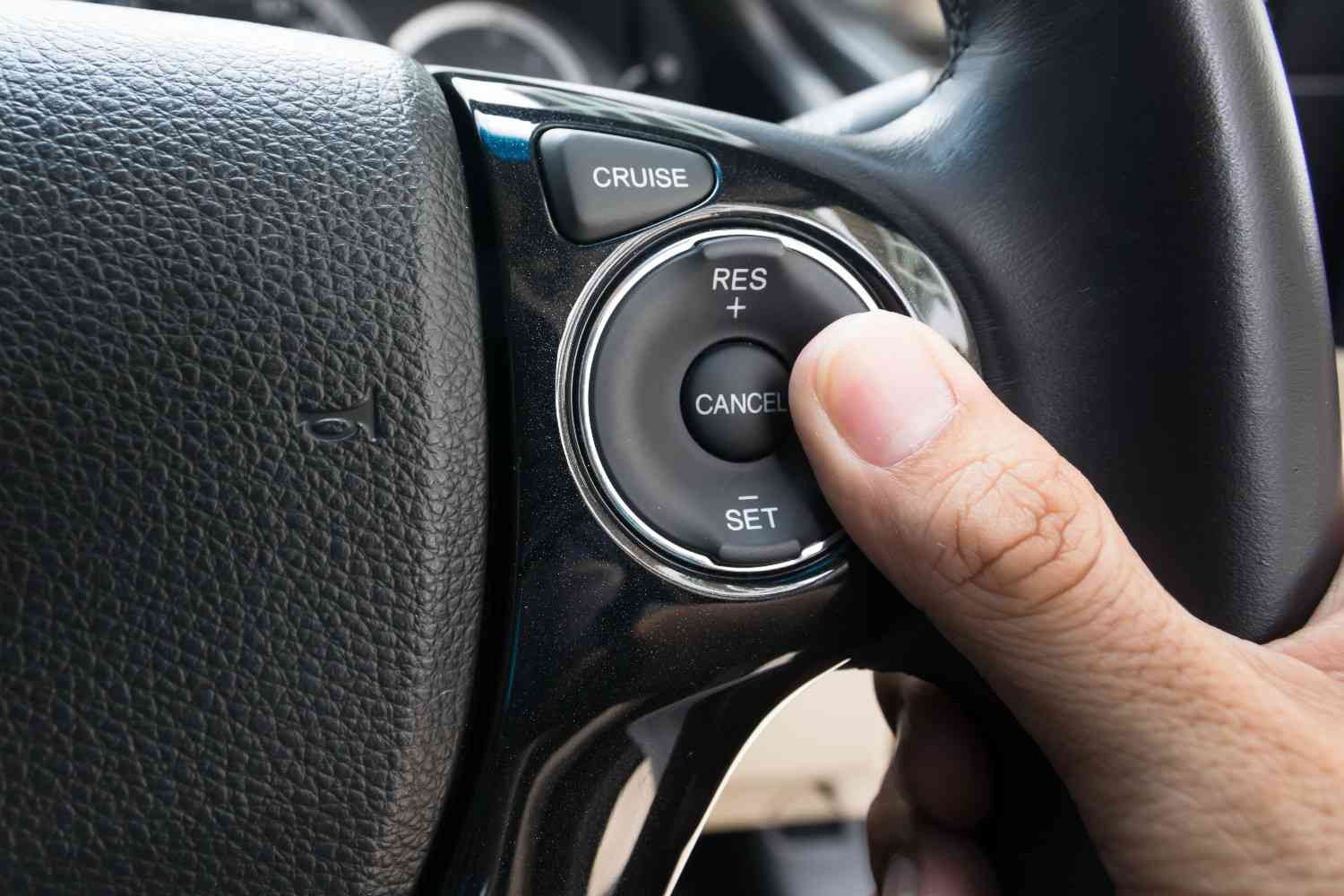 How Does the Cruise Control System in Cars Work?
